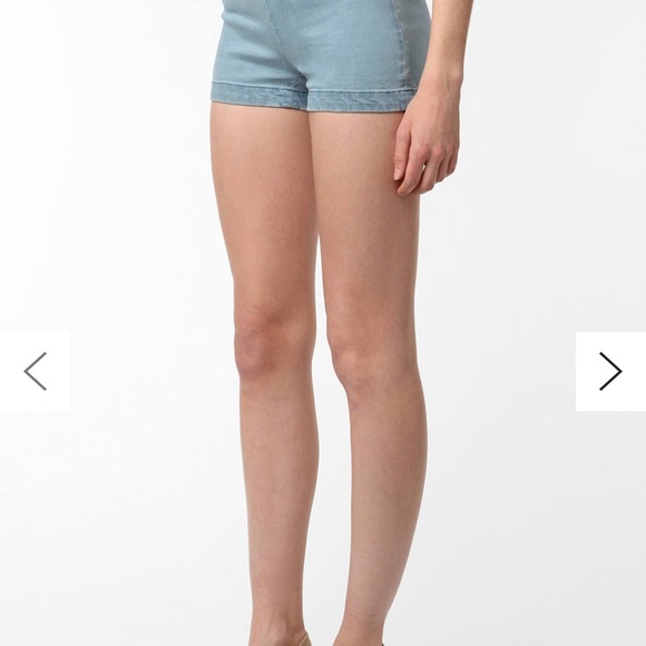 Urban Outfitters Cooperative High-Rise Pinup shorts size 6 - Picture 3 of 9